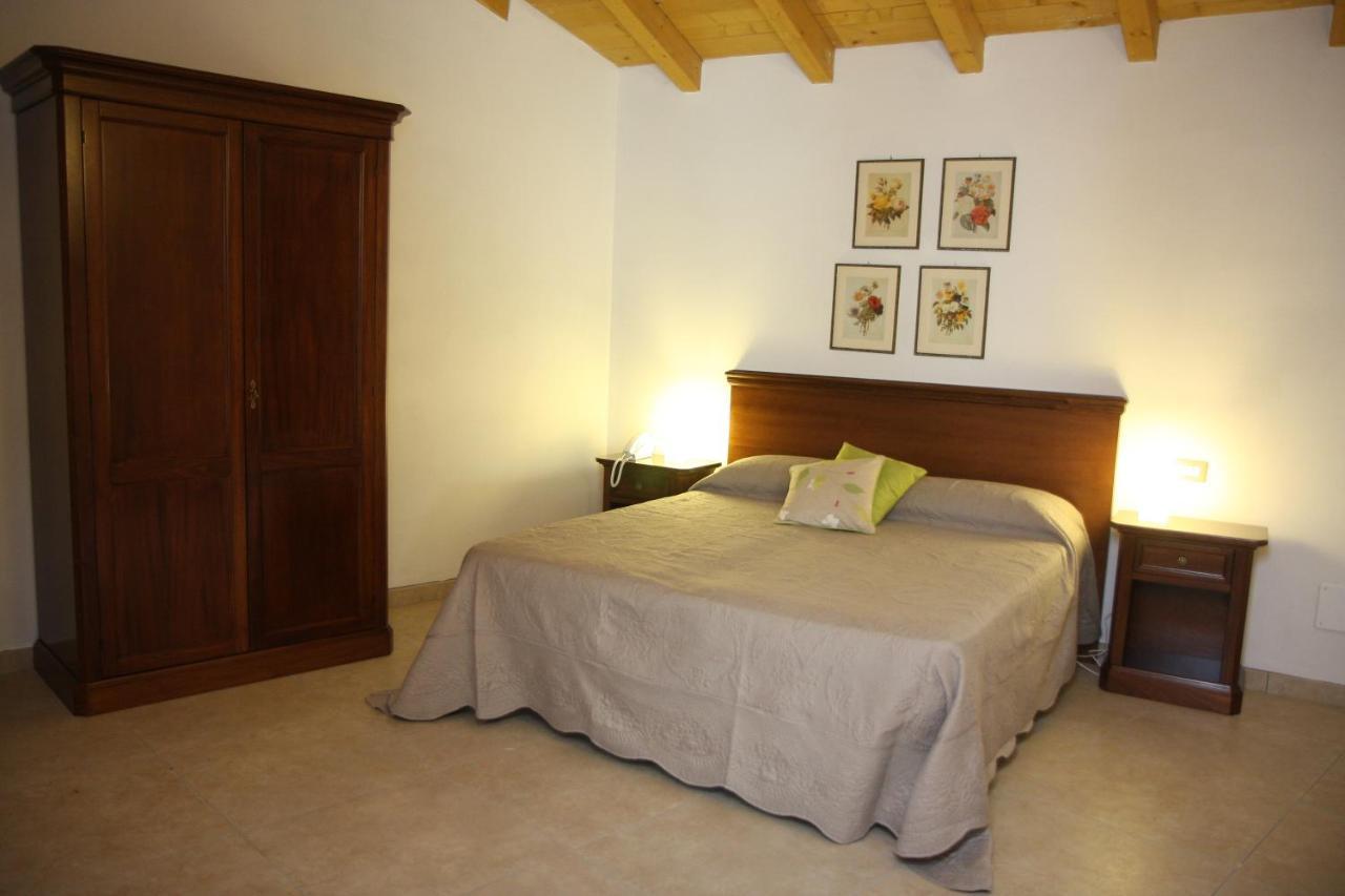 Gli Acini Bed and Breakfast Pietra dei Giorgi Buitenkant foto