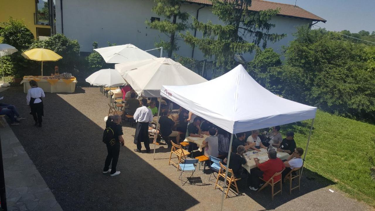 Gli Acini Bed and Breakfast Pietra dei Giorgi Buitenkant foto