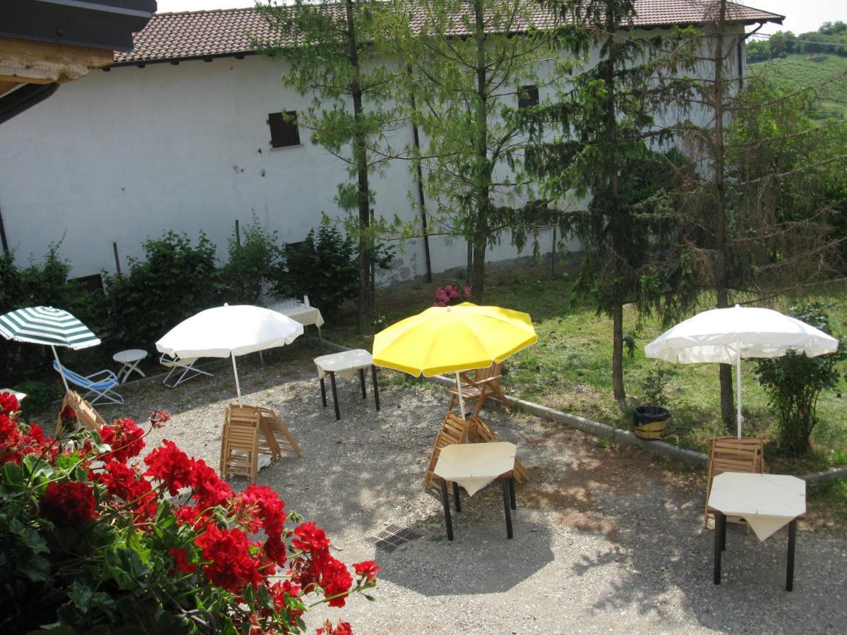 Gli Acini Bed and Breakfast Pietra dei Giorgi Buitenkant foto